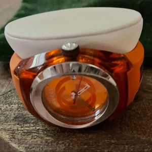 Unisex Authentic Gucci watch Orange 🍊 color